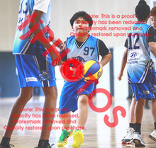 Load image into Gallery viewer, Xavier Quizon Western Wildcats Winter 2026 Game Photo Catalogue